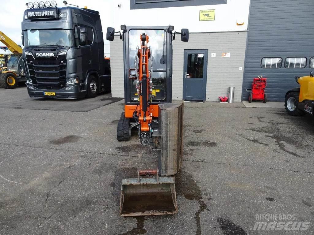 Hitachi ZX19-6CR Mini pelle < 7t