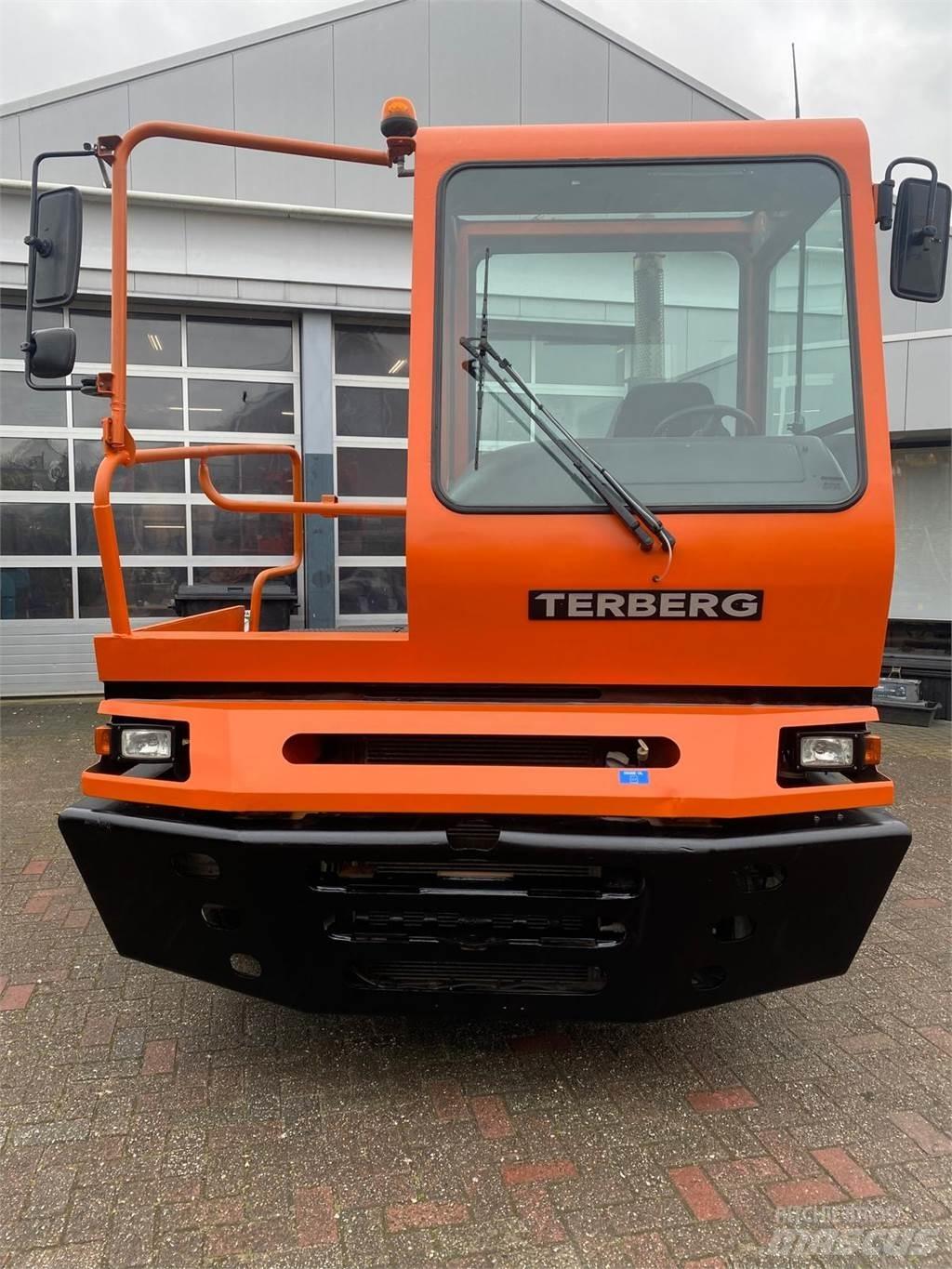 Terberg YT182 Tracteur de manœuvre