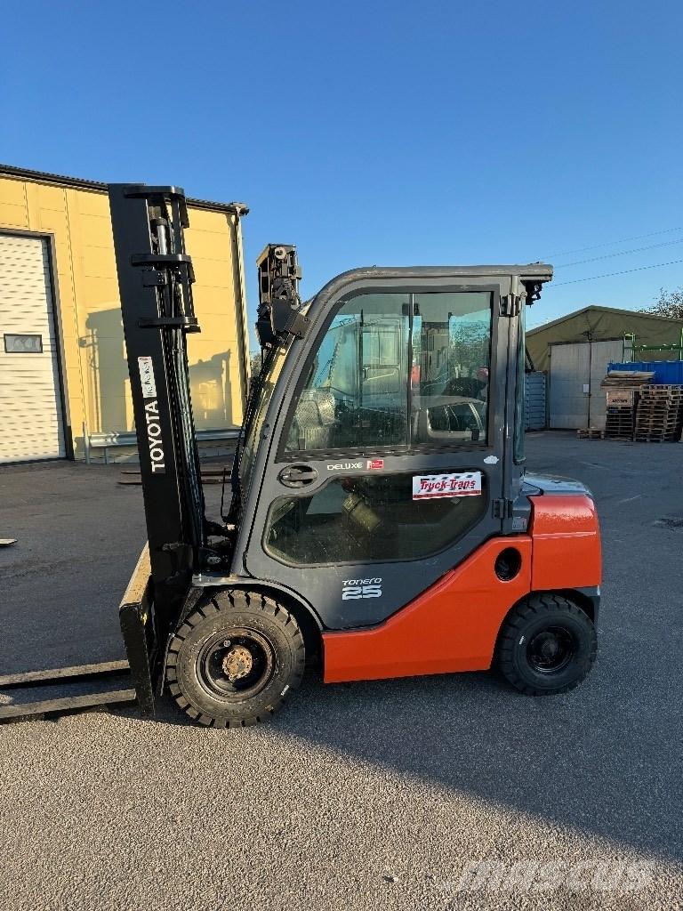 Toyota 02-8FDF25 Chariots diesel