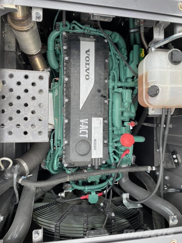 Volvo EC250E Pelle sur chenilles