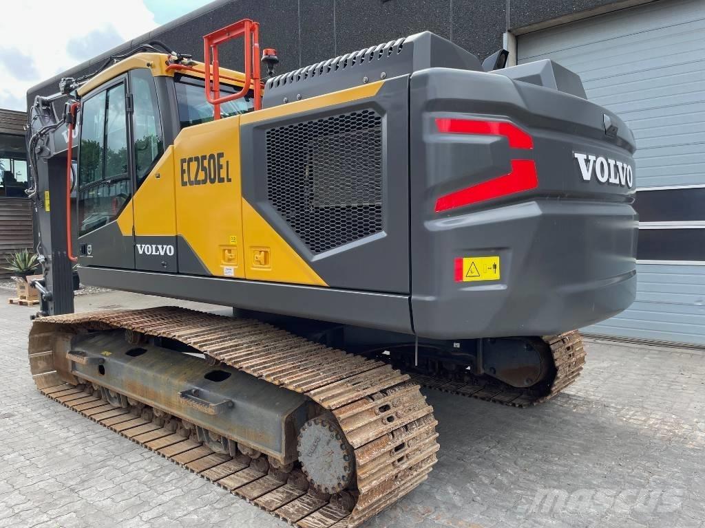 Volvo EC250E Pelle sur chenilles