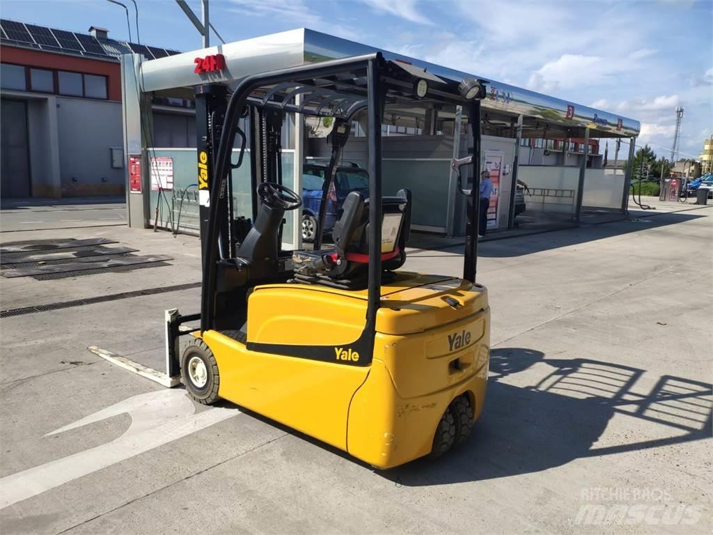 Yale ERP16 VT Chariots élévateurs électriques