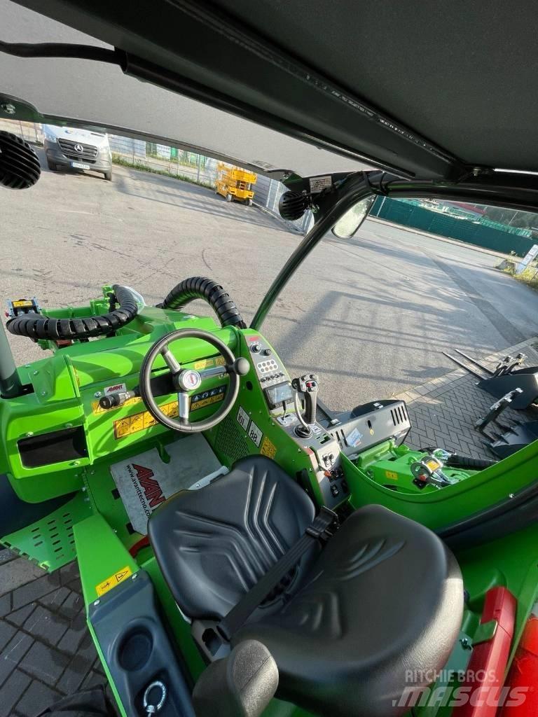 Avant 860 i Chargeuse sur pneus