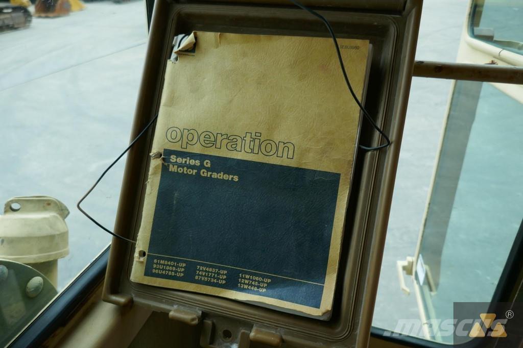 CAT 130G Ex-army Niveleuse