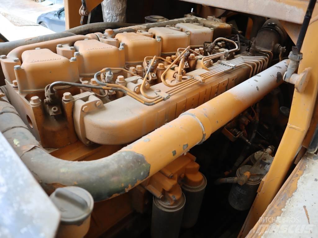 Liebherr L 551 Chargeuse sur pneus