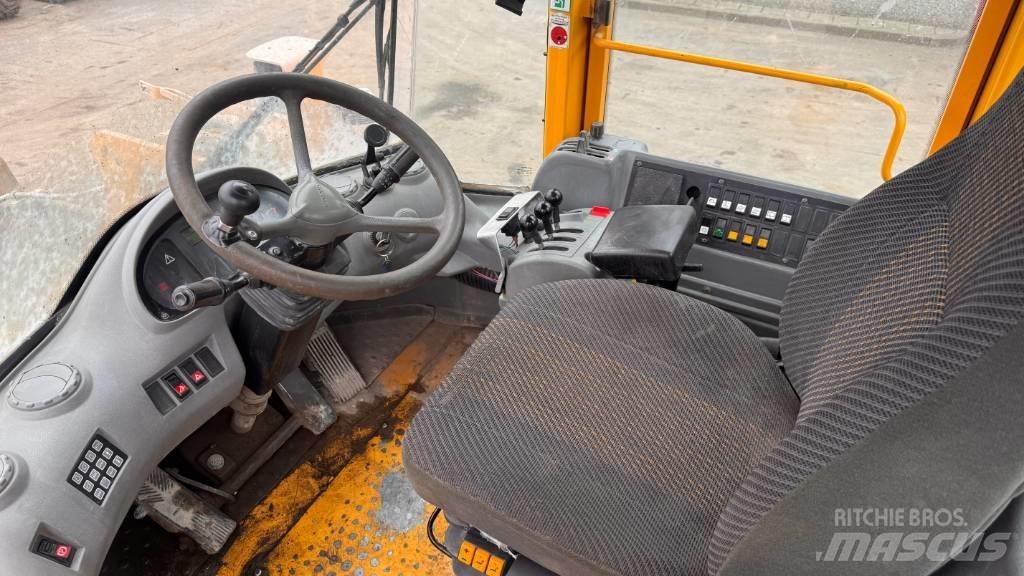 Volvo L 120 E Chargeuse sur pneus