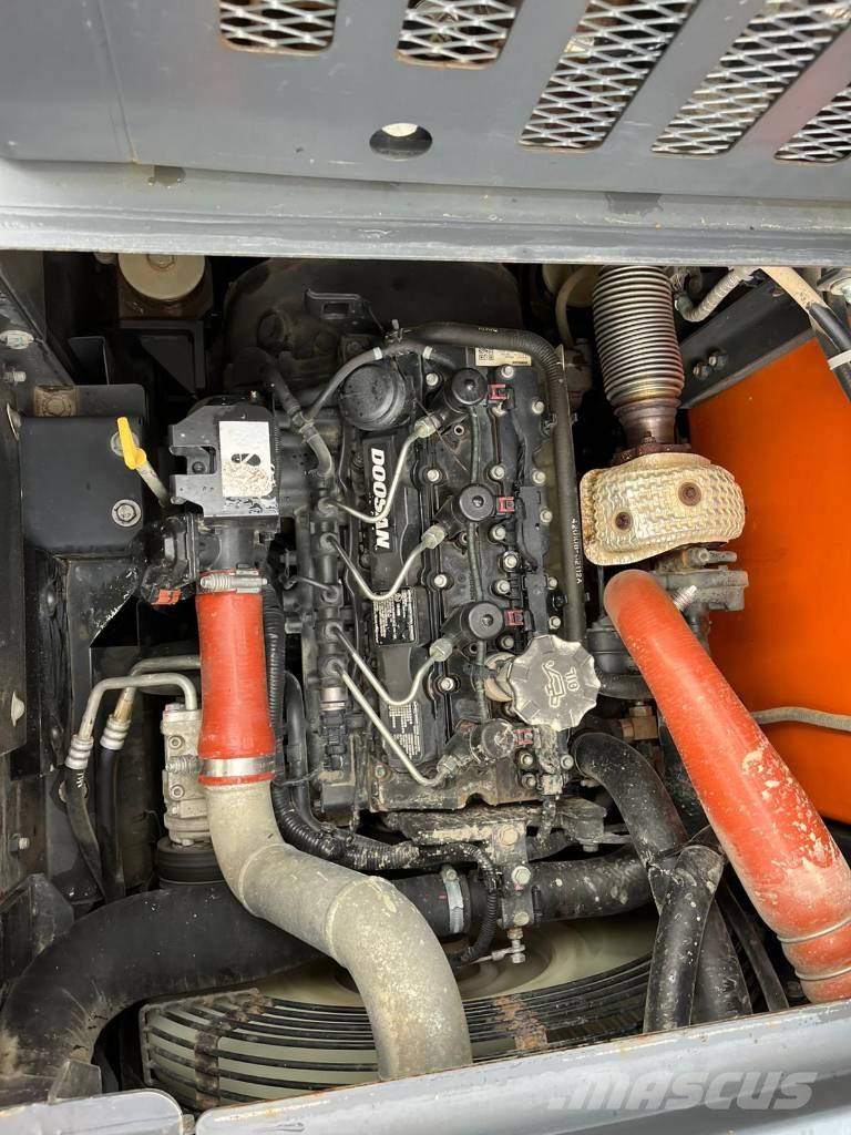 Doosan DX 140 LCR Pelle sur chenilles