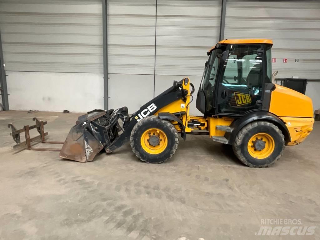 JCB 409 Chargeuse sur pneus