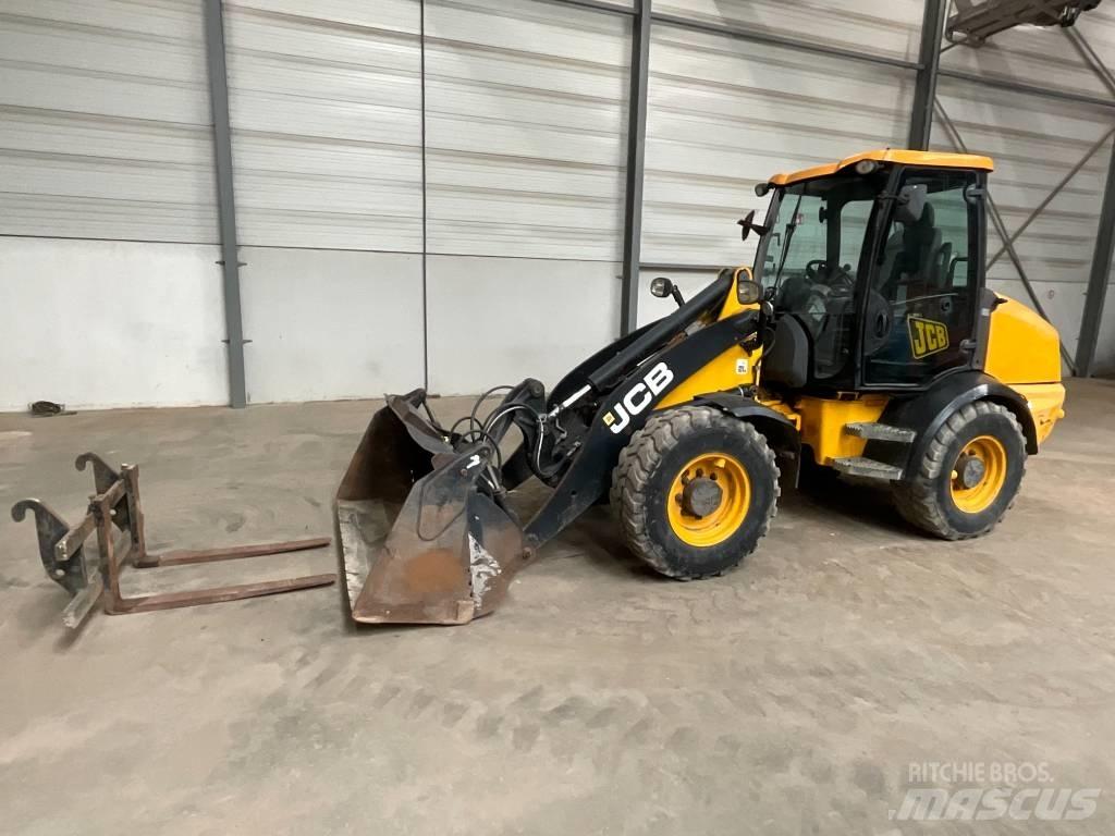 JCB 409 Chargeuse sur pneus