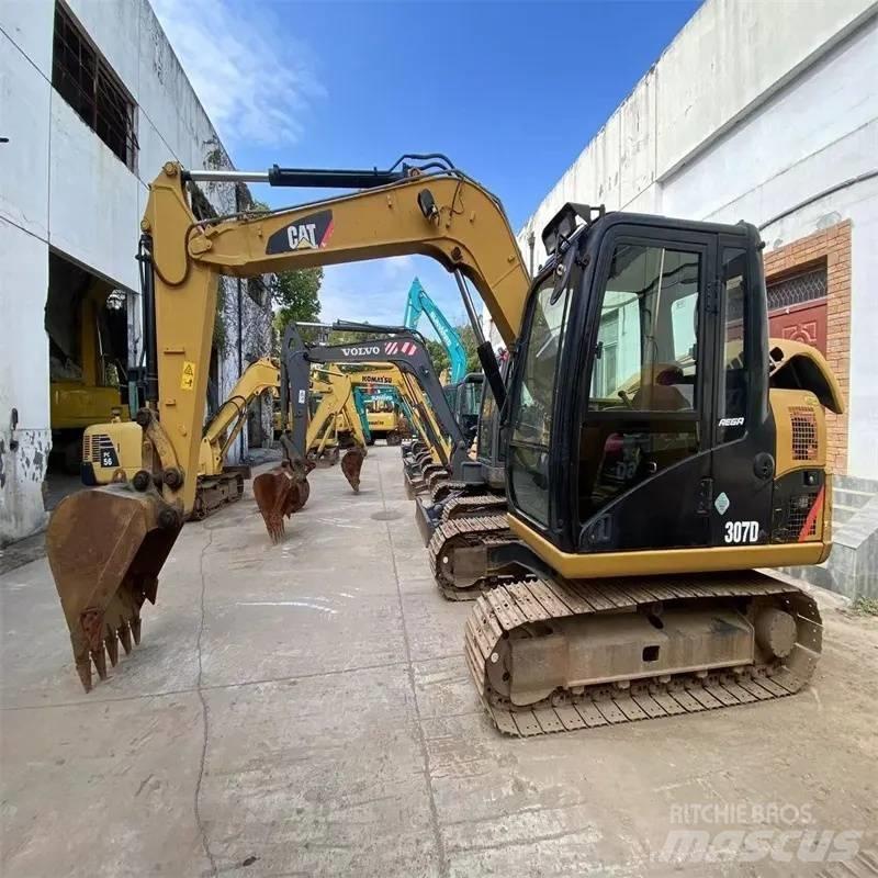 CAT 307 Pelle sur chenilles