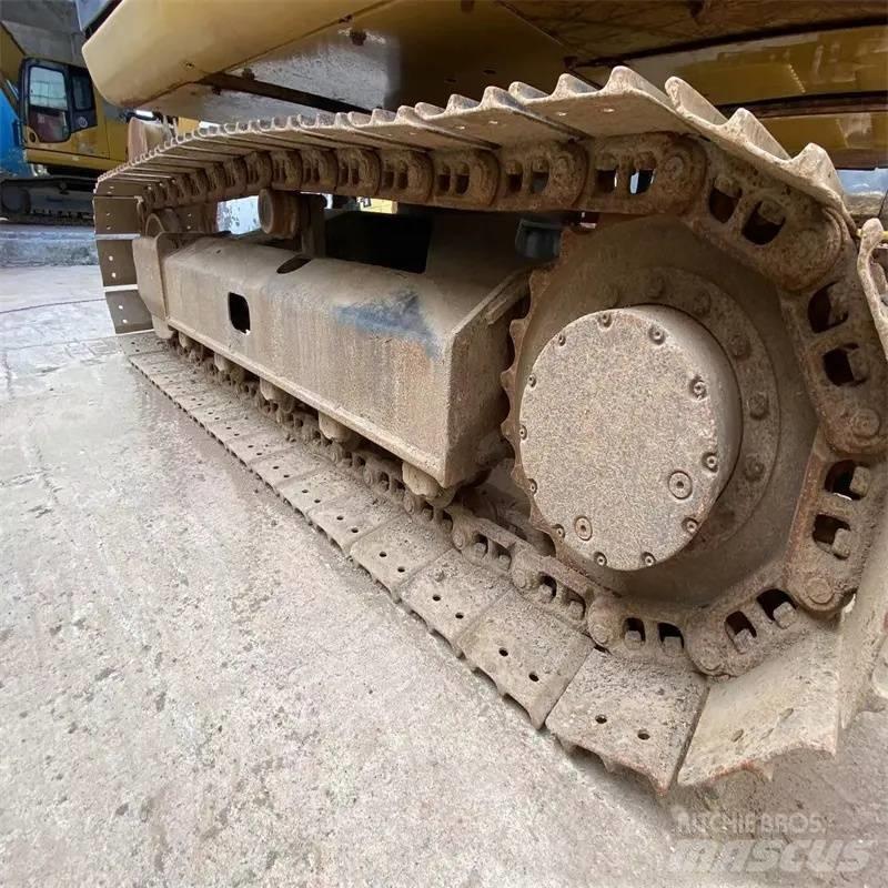 CAT 307 Pelle sur chenilles