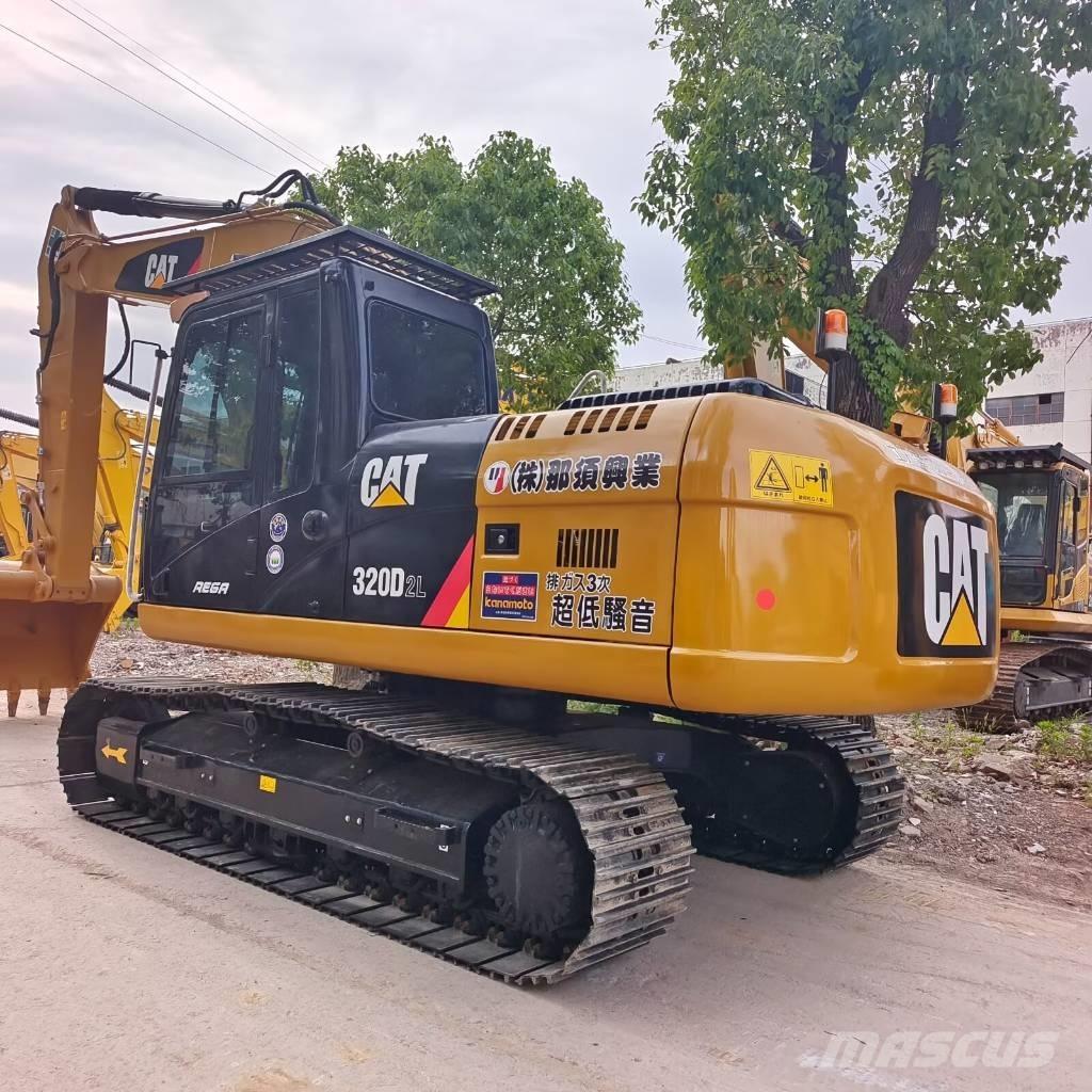 CAT 324D2L Pelle sur chenilles