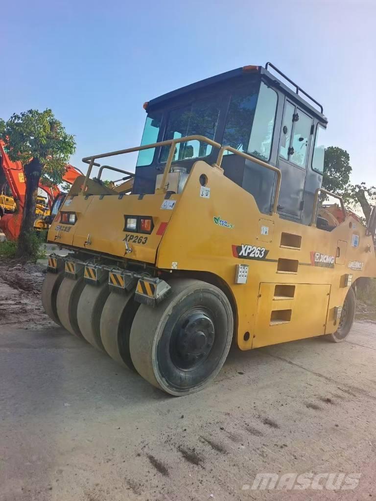 XCMG XP 263 Rouleaux à pneumatiques