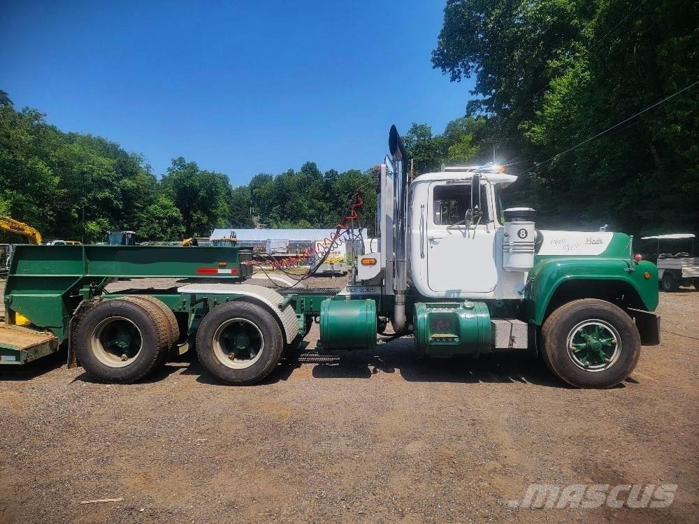 Mack R 688 ST Tracteur routier
