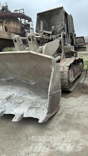 CAT 973D - Chargeuse sur pneus