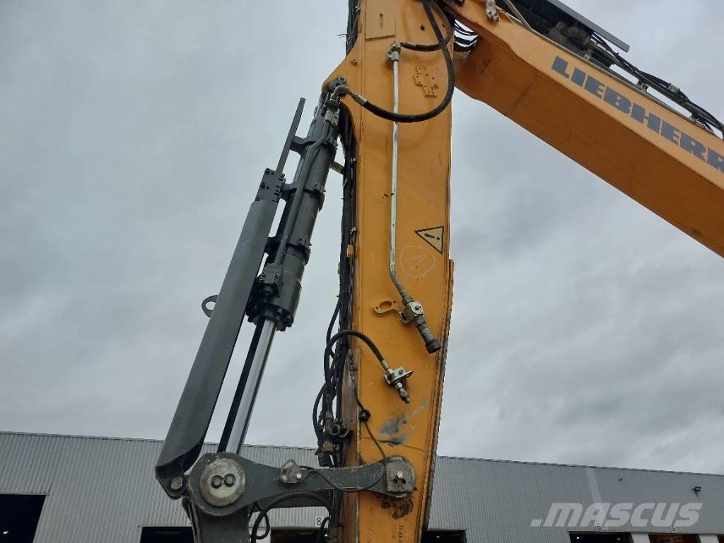 Liebherr R 936 LC Pelle sur chenilles