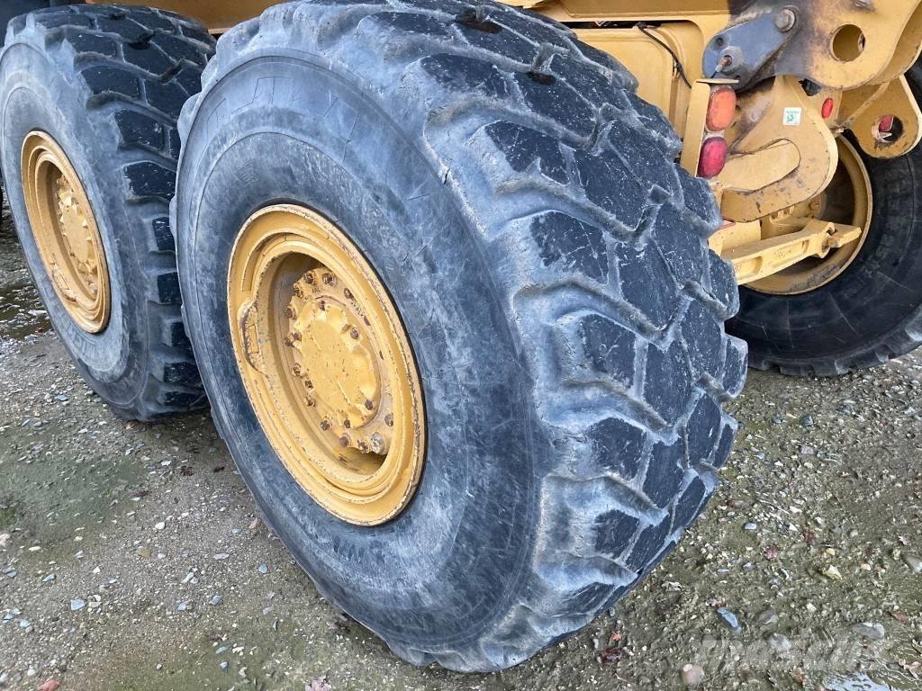 CAT 730 C Tombereau articulé