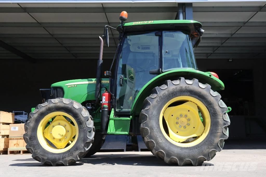 John Deere 5075 E Tracteur