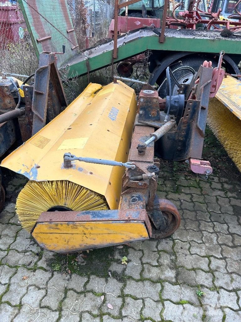 GMR FF2200 SPS Balayeuse / Autolaveuse