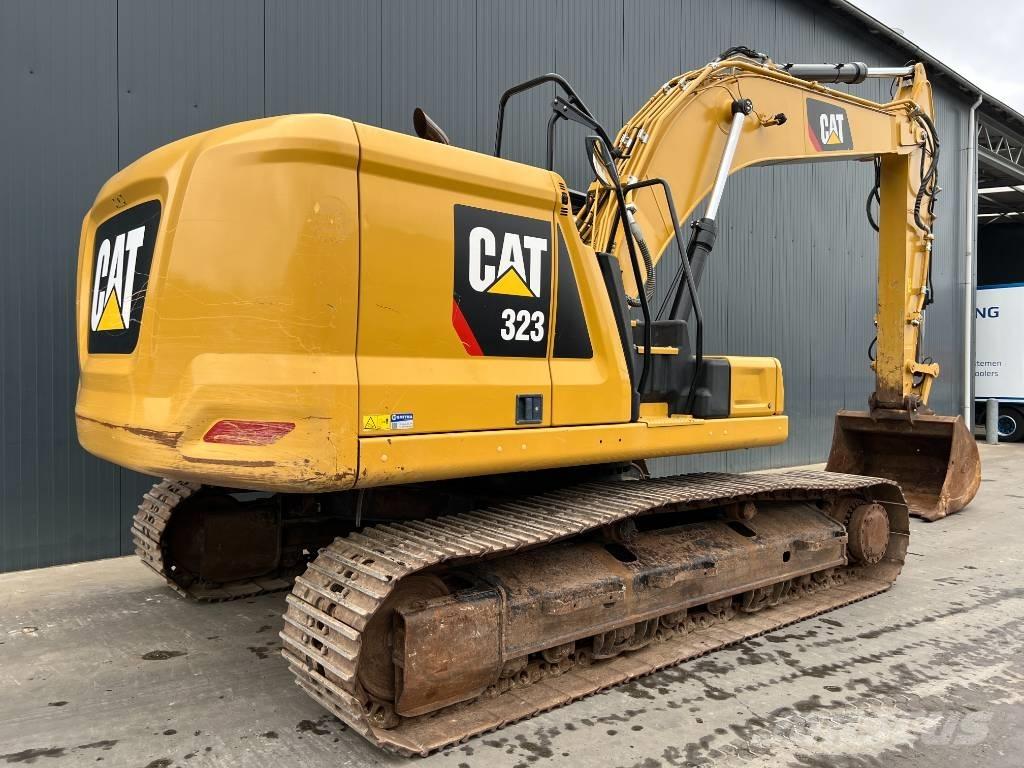 CAT 323 07A Pelle sur chenilles
