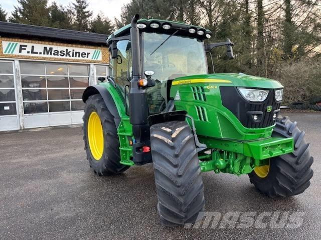 John Deere 6120 R Tracteur