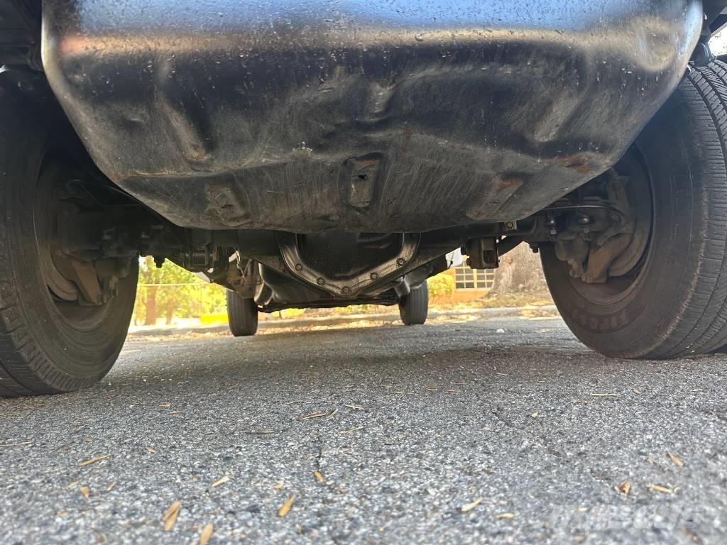 Chevrolet 3500 HD Camion benne