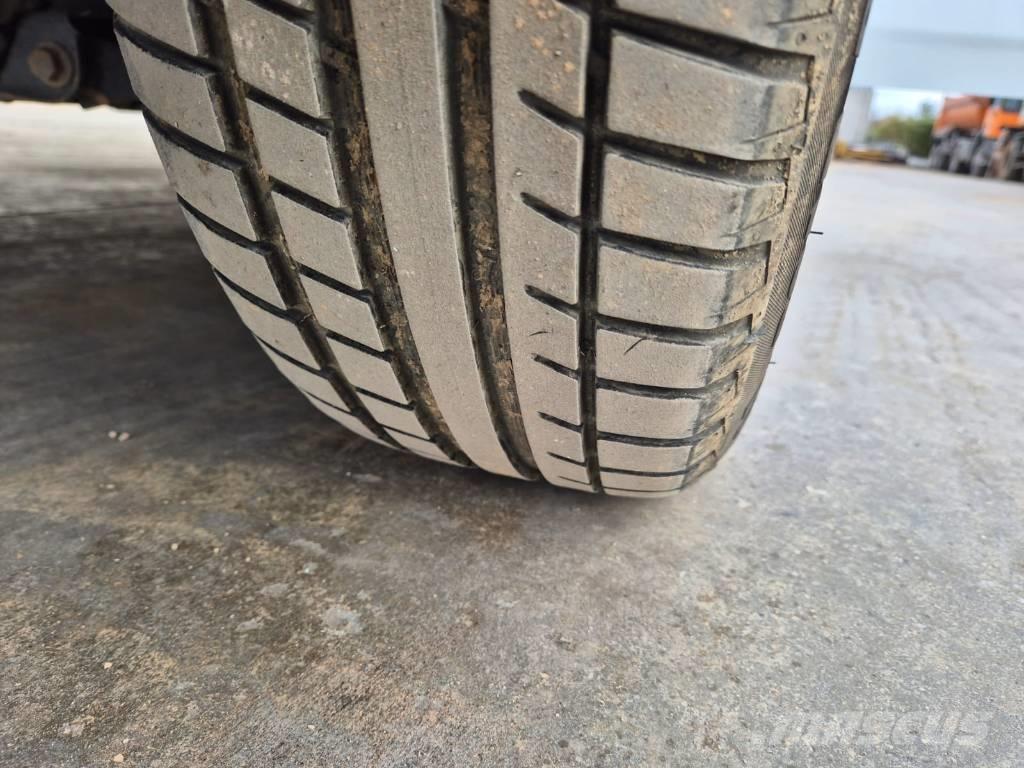 Ford Courier Fourgon