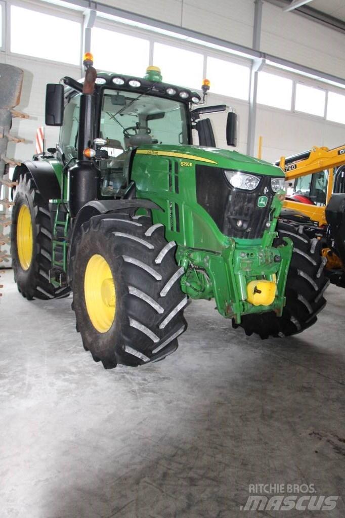John Deere 6250 R Tracteur