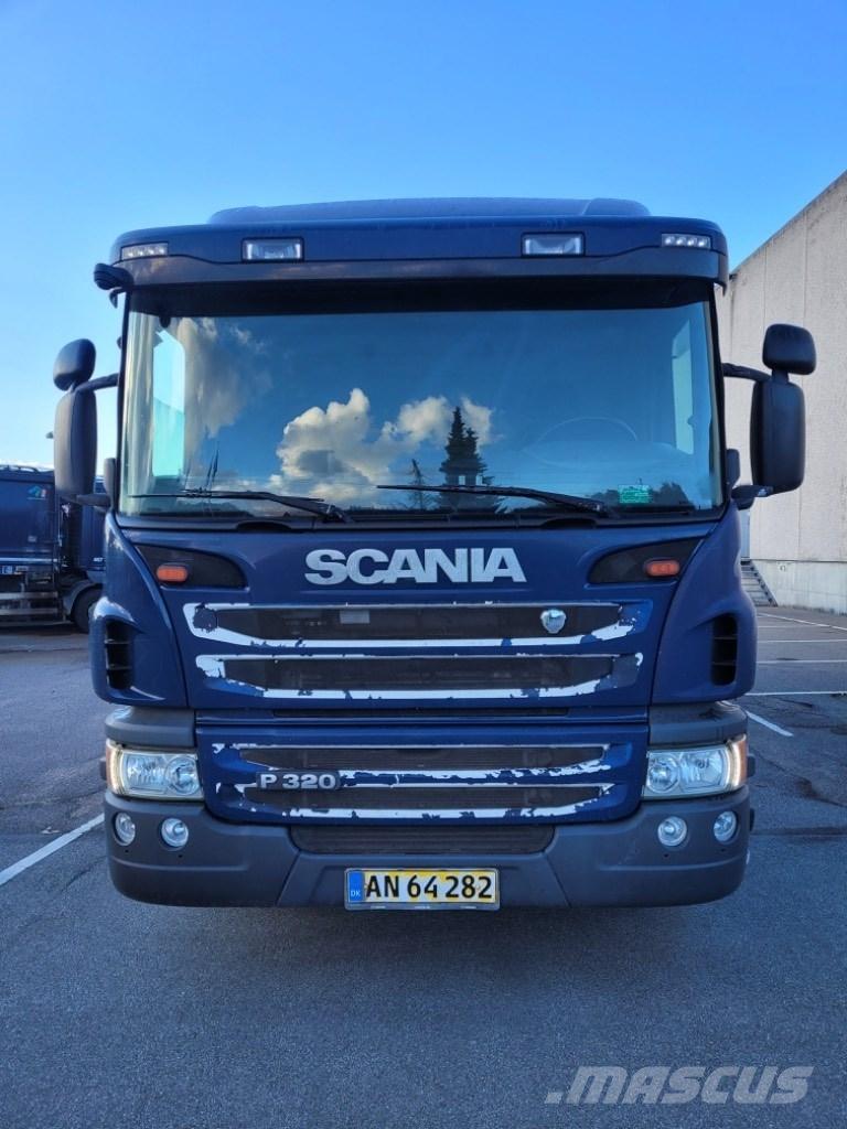 Scania P 320 Camion poubelle