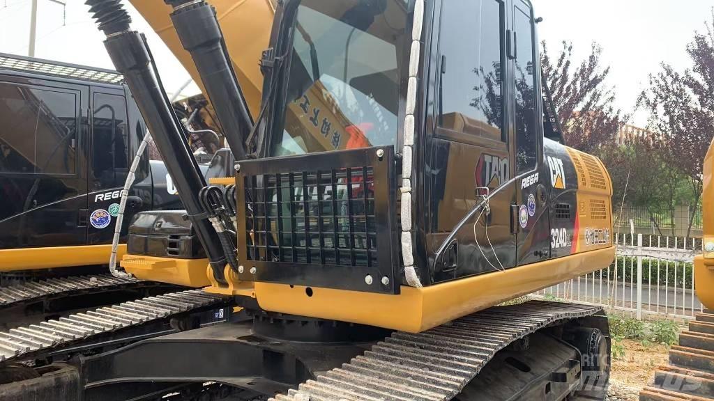 CAT 324 Pelle sur chenilles