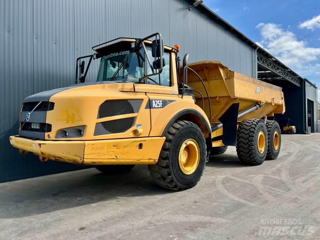 Volvo A25F Tombereau articulé