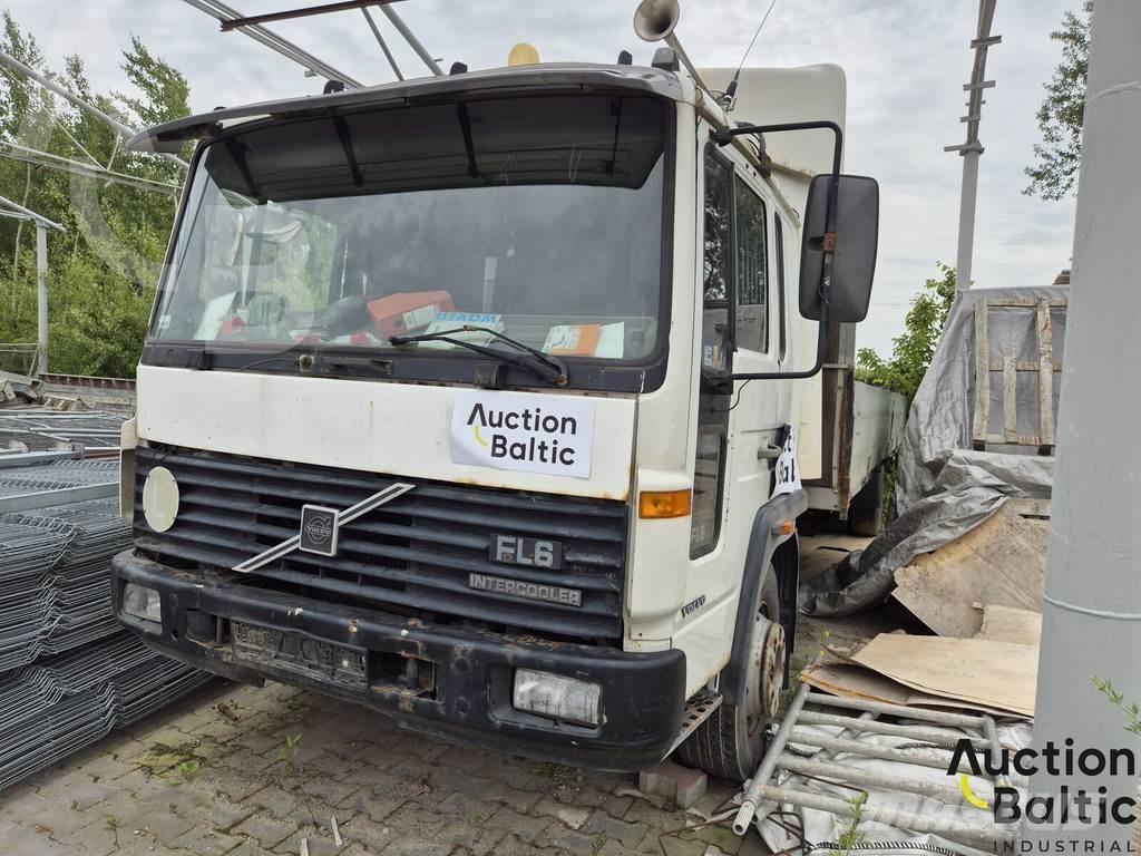 Volvo FL6 Camion plateau