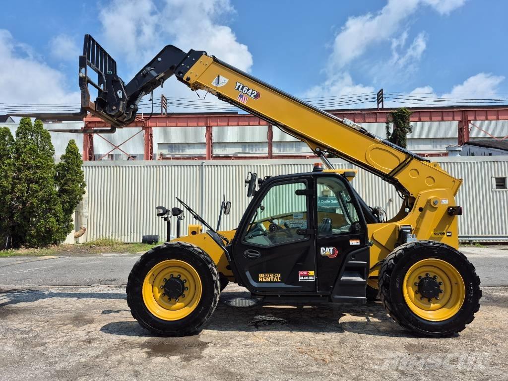CAT TL 642 Chariot télescopique