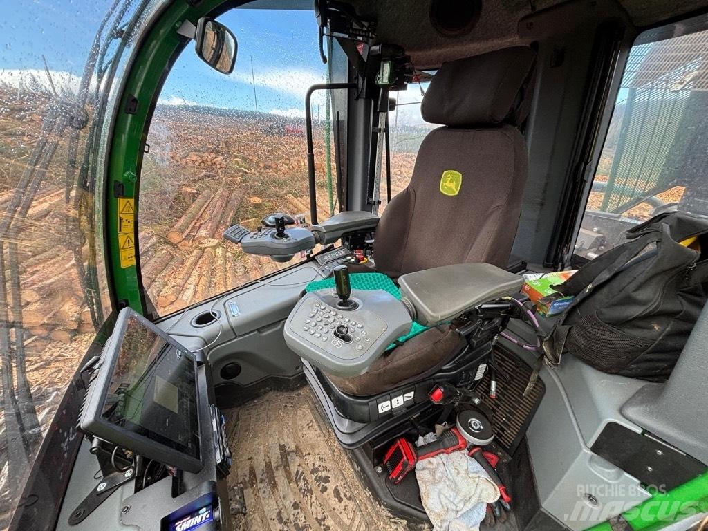 John Deere 1270G 8WD Abatteuse