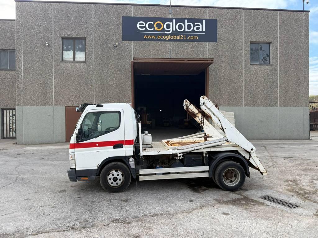 Mitsubishi FUSO Camion porte container