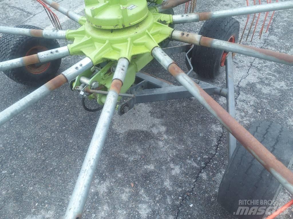 CLAAS Liner 650 Twin Andaineur