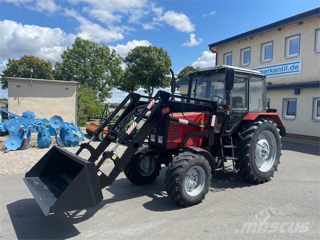 Belarus MTS 820 + FL Tracteur
