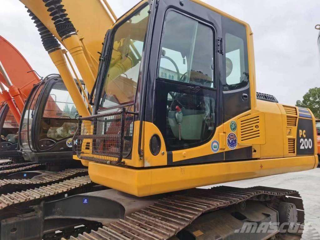 Komatsu PC 200-8 Pelle sur chenilles