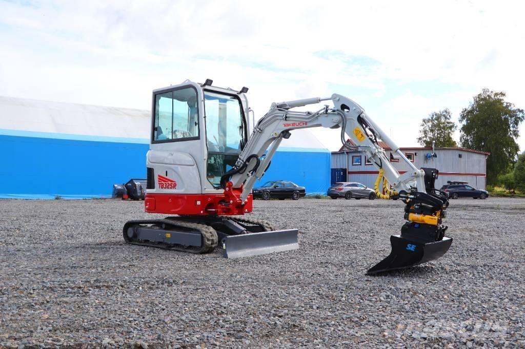 Takeuchi TB325R Mini pelle < 7t