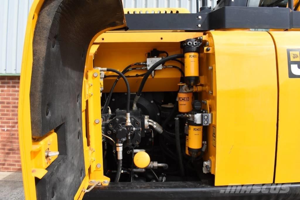 JCB JS 131 LC Pelle sur chenilles