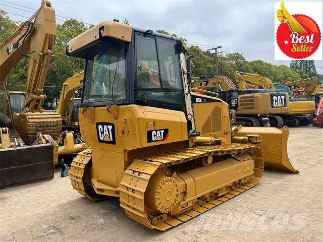 CAT D 5 K Bouteurs sur chenilles