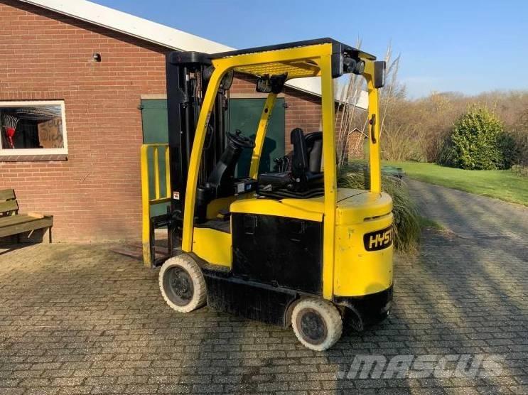 Hyster E 3.0XN Chariots élévateurs électriques