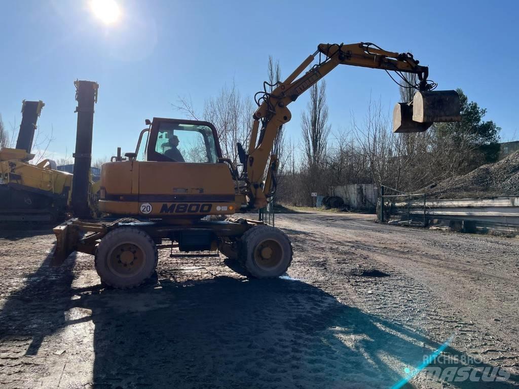 Hydrema M 800 Pelle sur pneus