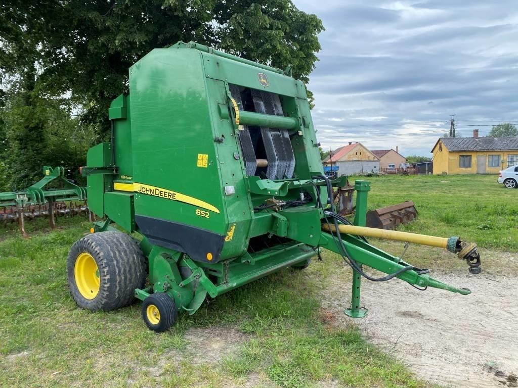 John Deere 852 Presse à balle ronde