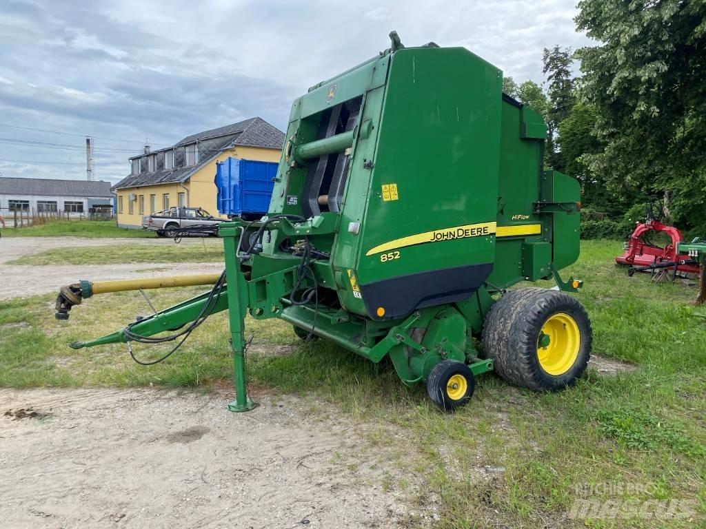 John Deere 852 Presse à balle ronde