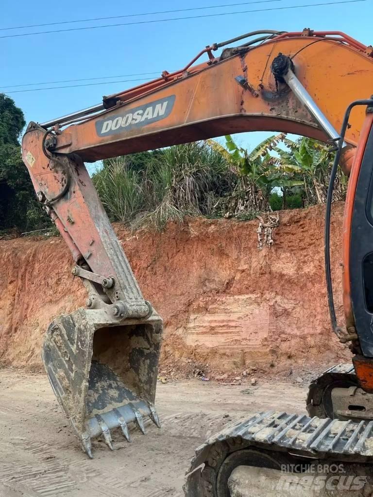 Doosan DX 300 LC Mini pelle < 7t