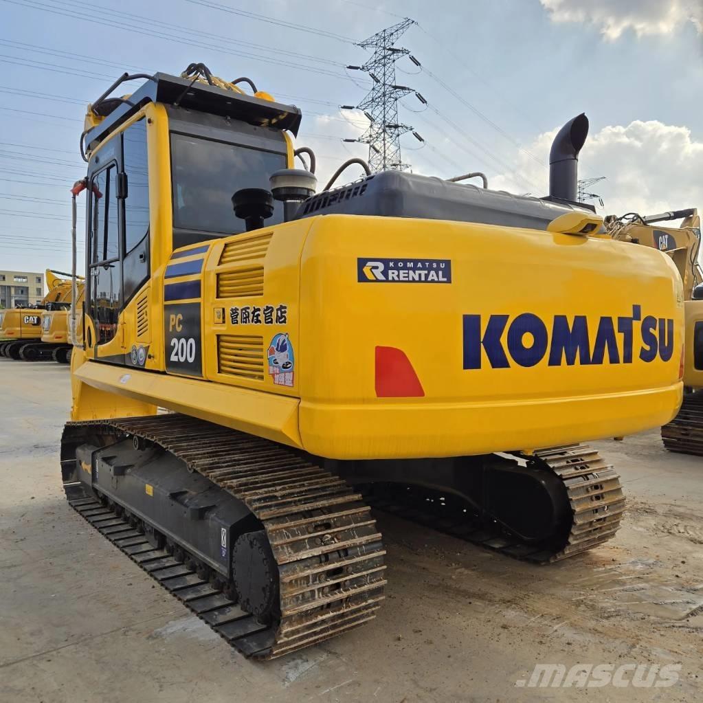 Komatsu PC 200-8 Pelle sur chenilles