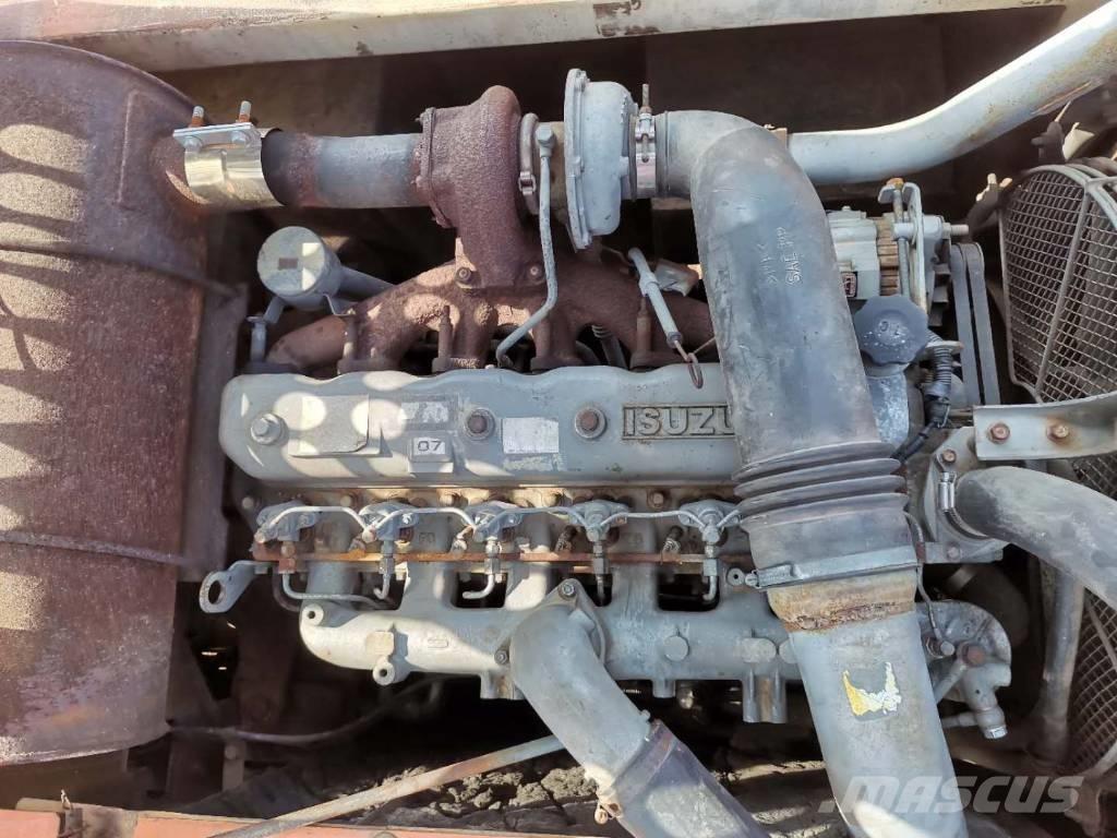 Hitachi ZX 210 W Pelle sur pneus