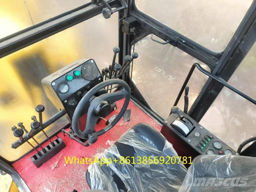 Komatsu GD 655 Niveleuse