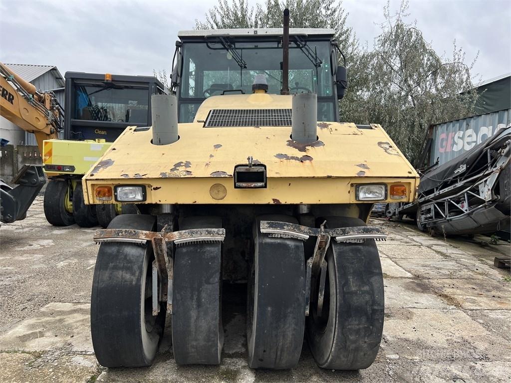 Stavostroj VP 2400 Rouleaux à pneumatiques
